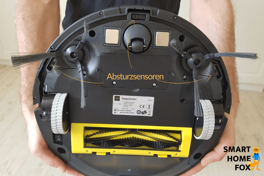 Easy Home Saugroboter von Aldi Süd ist von unten zu sehen